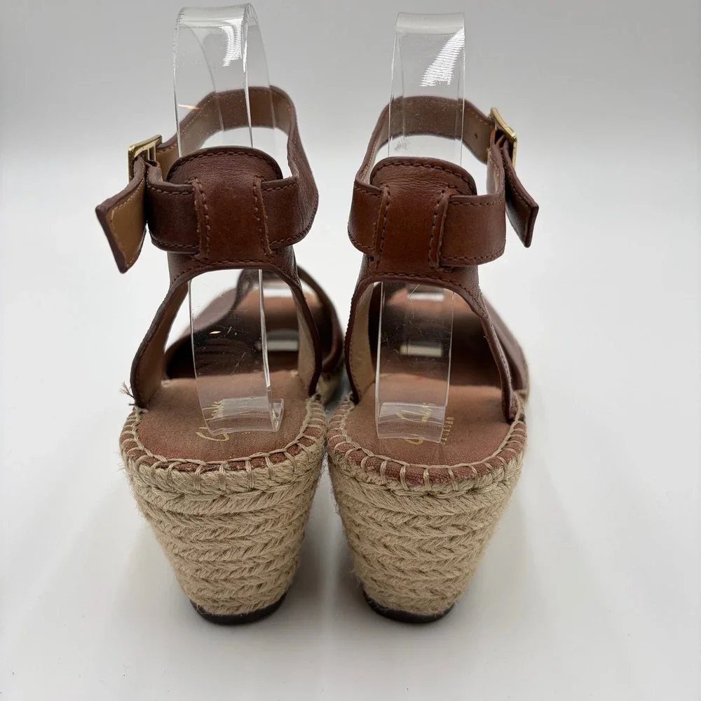 Clarks **slight discoloration